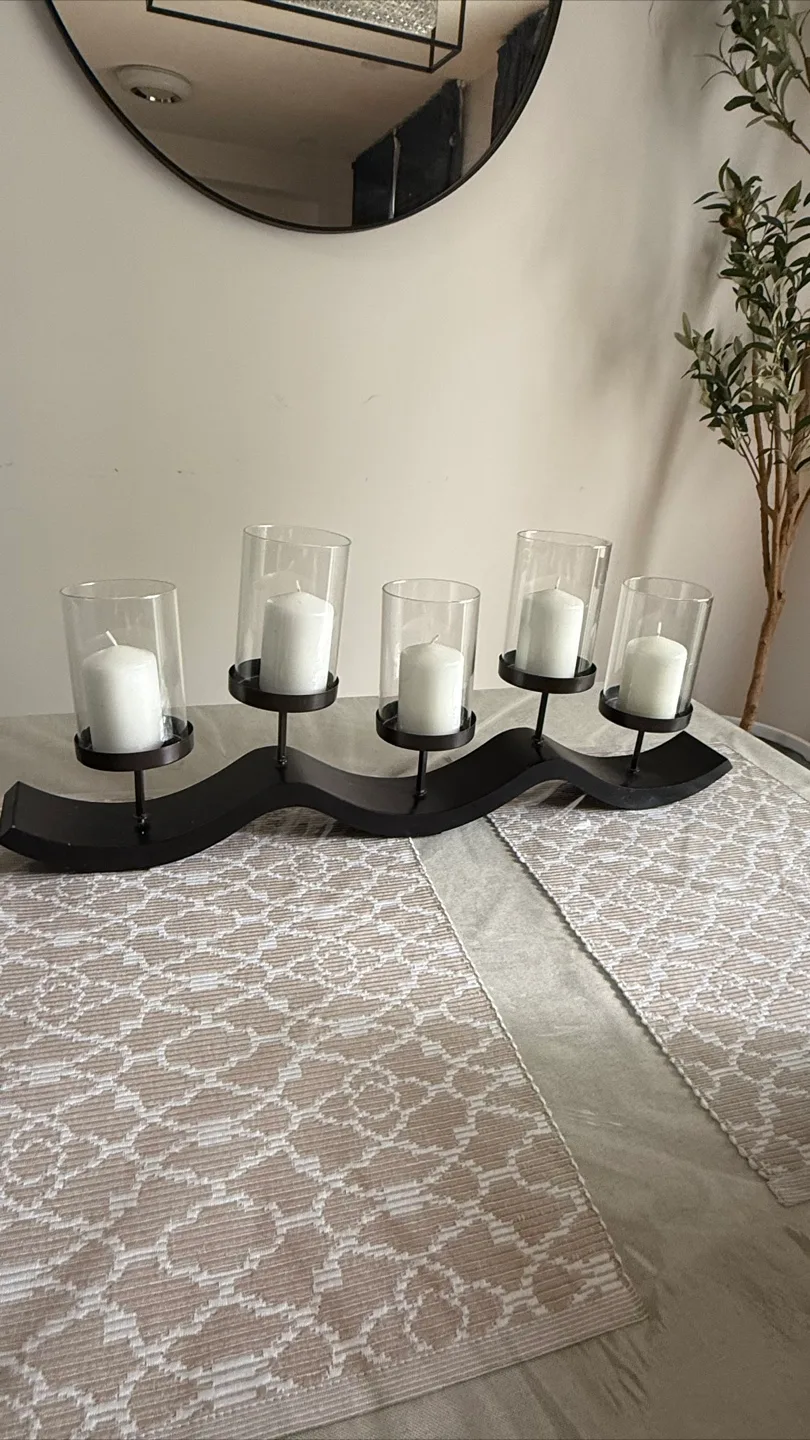 Five-Candle Wave-Shaped Centrepiece thumbnail