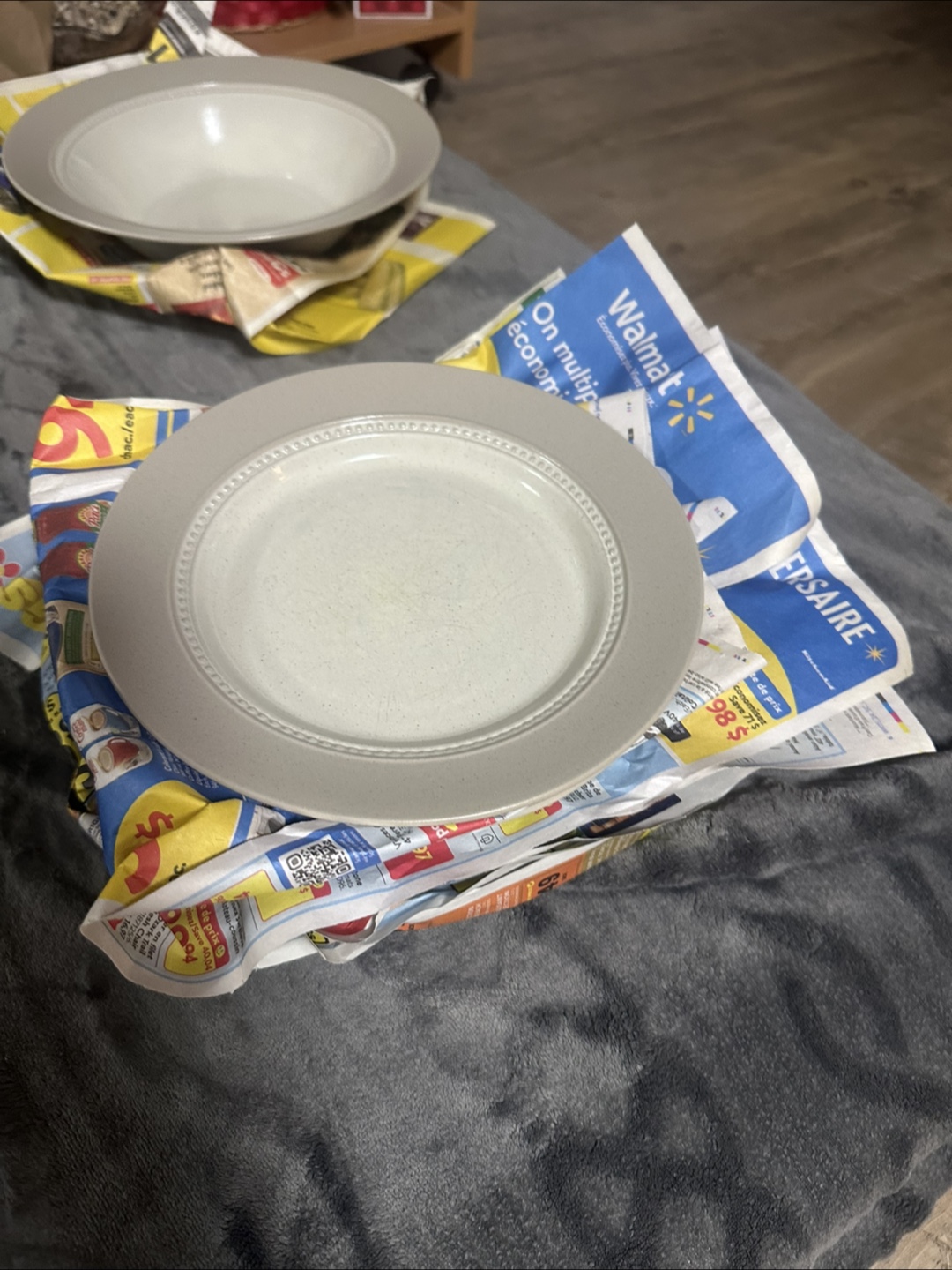 Set of Grey Dinner Plates and Bowls - photo 5