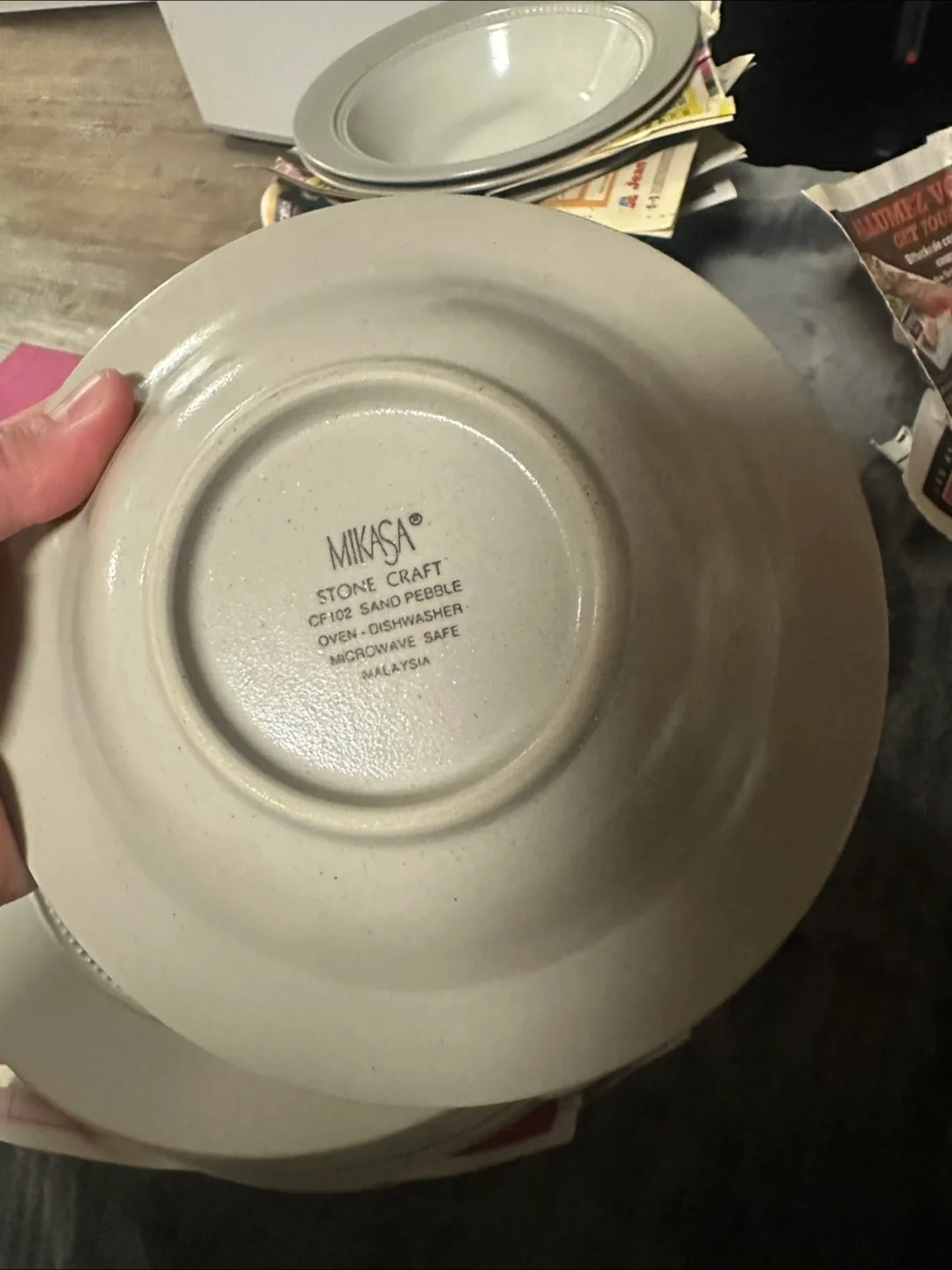 Set of Grey Dinner Plates and Bowls image indicator(7)