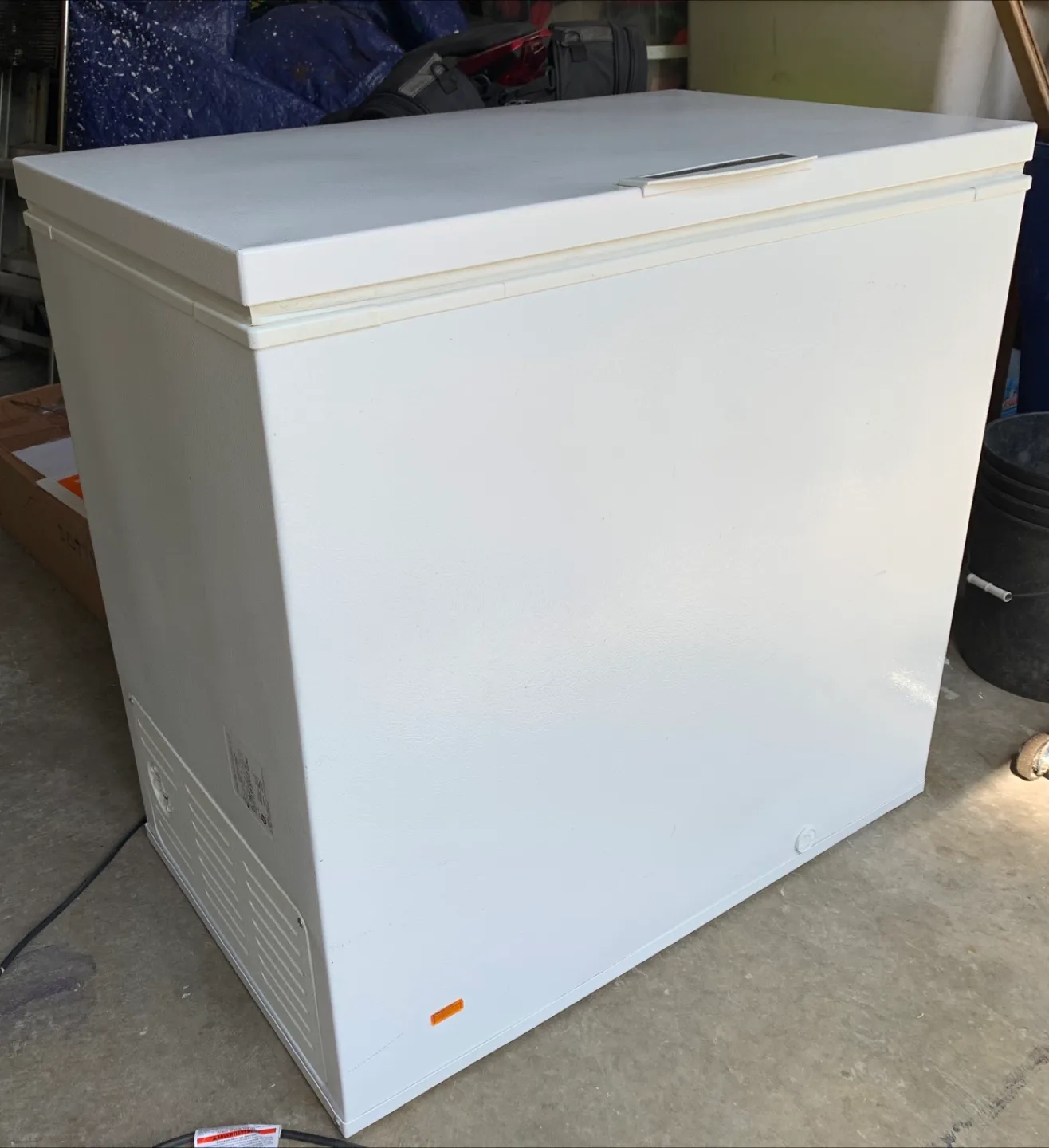 Frigidaire Chest Freezer - Excellent Condition thumbnail
