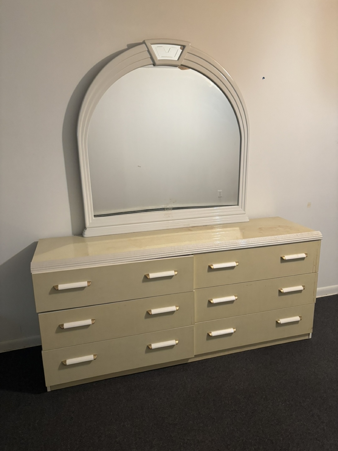 6-Drawer Dresser with Mirror