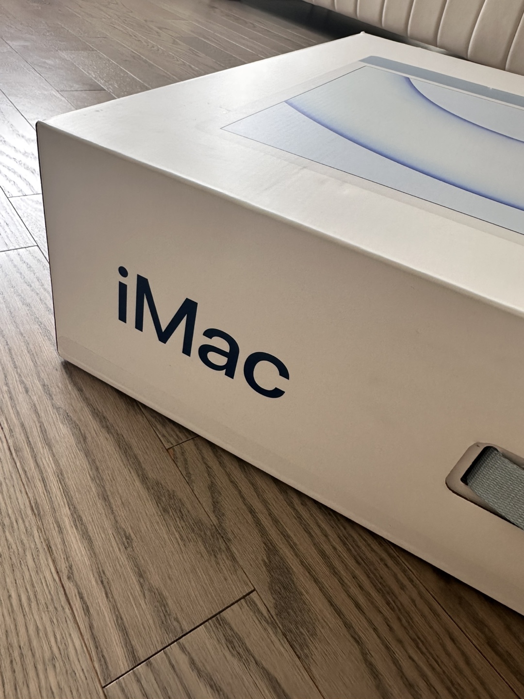 New Apple iMac 24-inch 8GB RAM 256GB SSD - photo 3