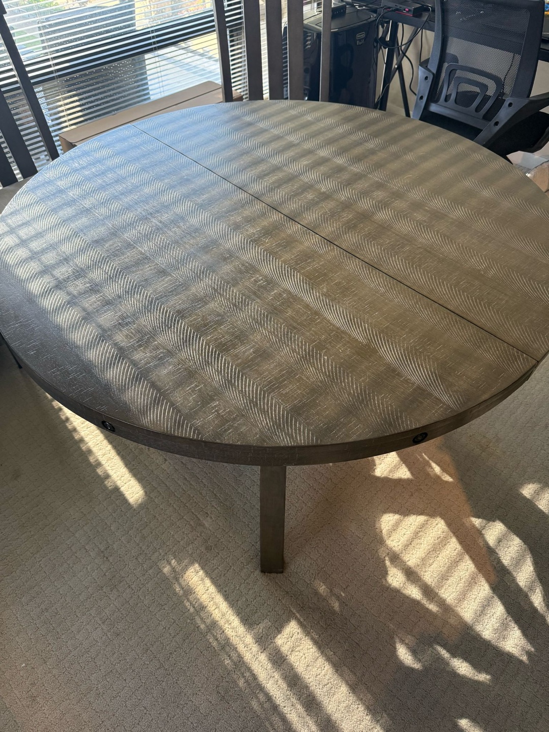 Round Extendable Dining Table - photo 4
