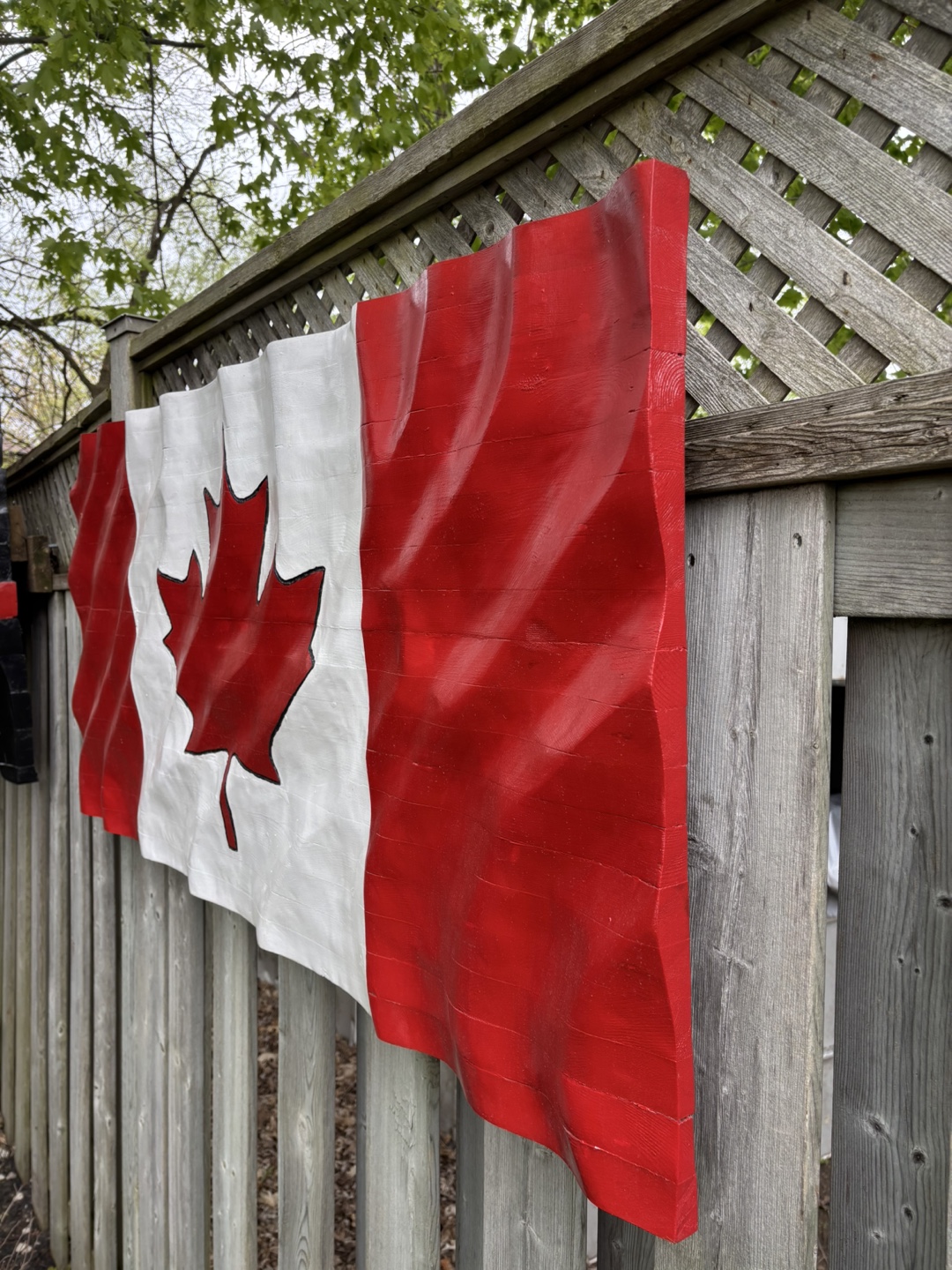 Hand-carved Wavy Wooden Canada Wall Decor🏒