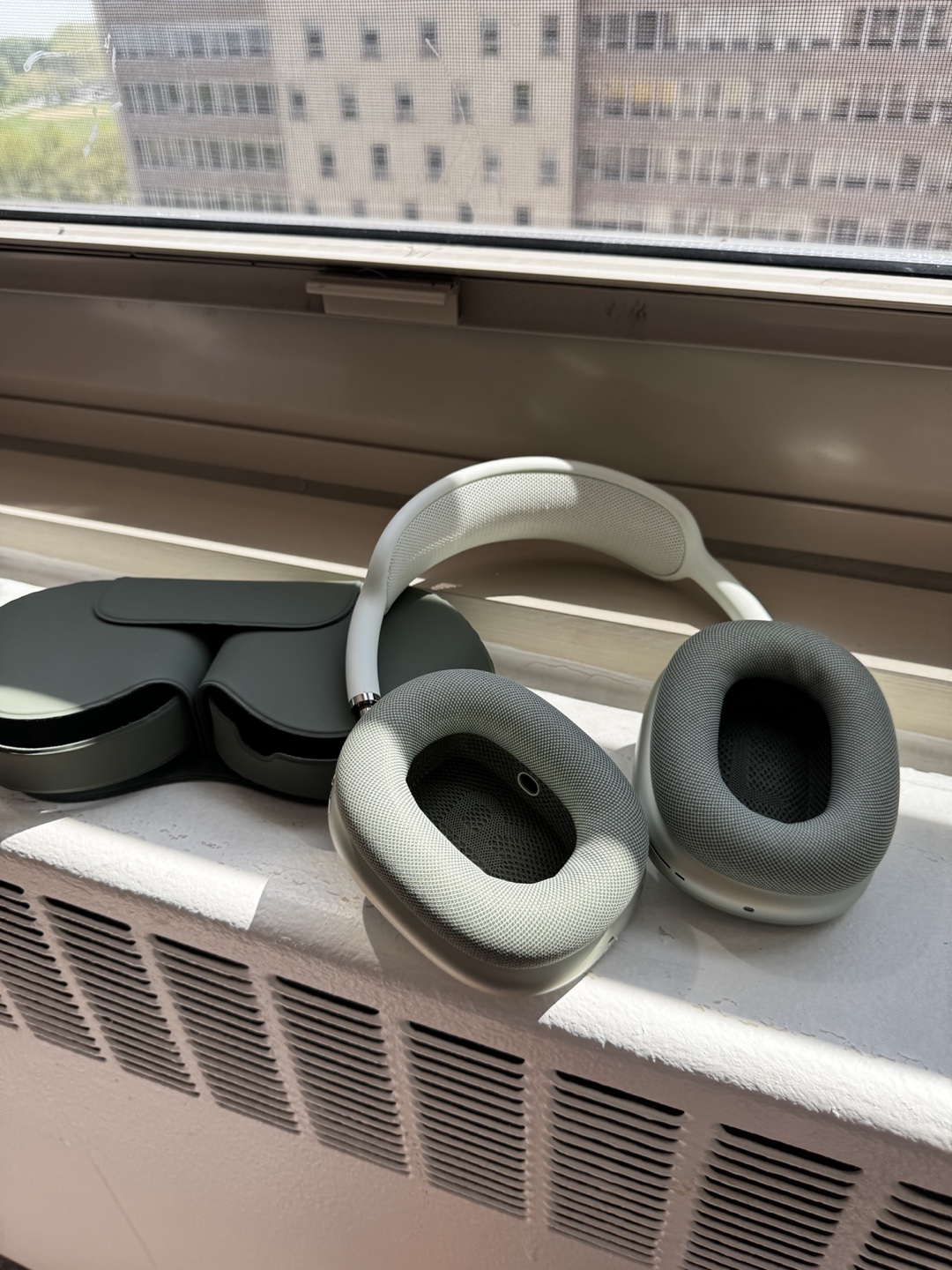 Apple AirPods Max Headphones - Green