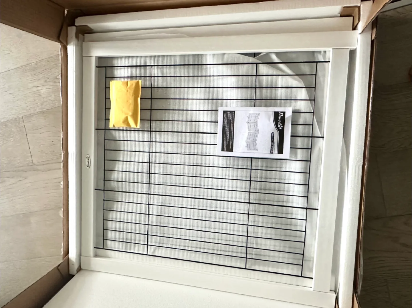 PawHut 4-Panel Foldable Pet Gate - White image indicator(3)