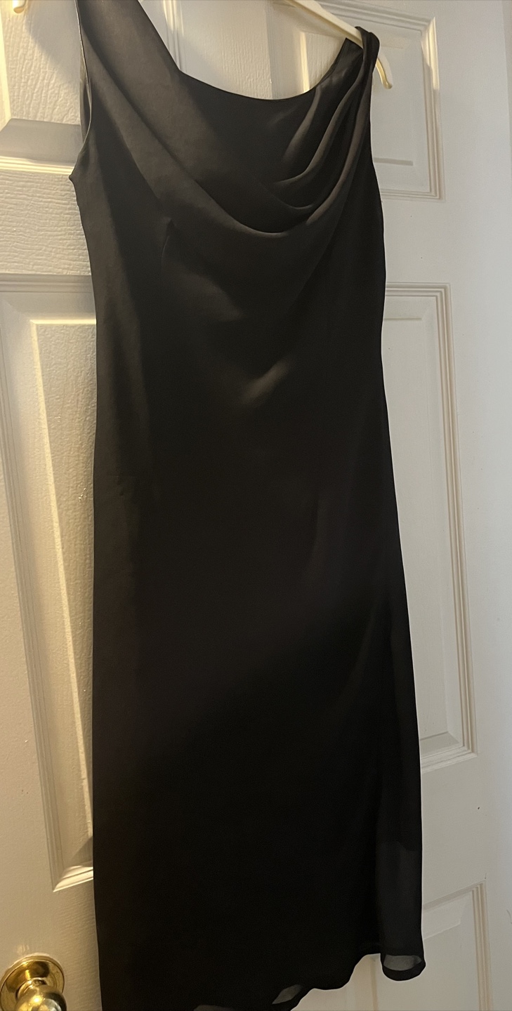 Elegant Black Cocktail Dress with Floral Embellishments - photo 5