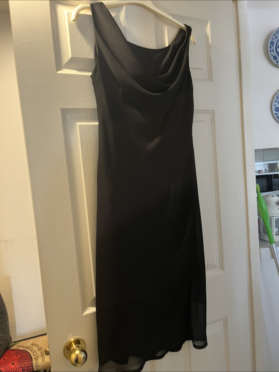 Elegant Black Cocktail Dress with Floral Embellishments