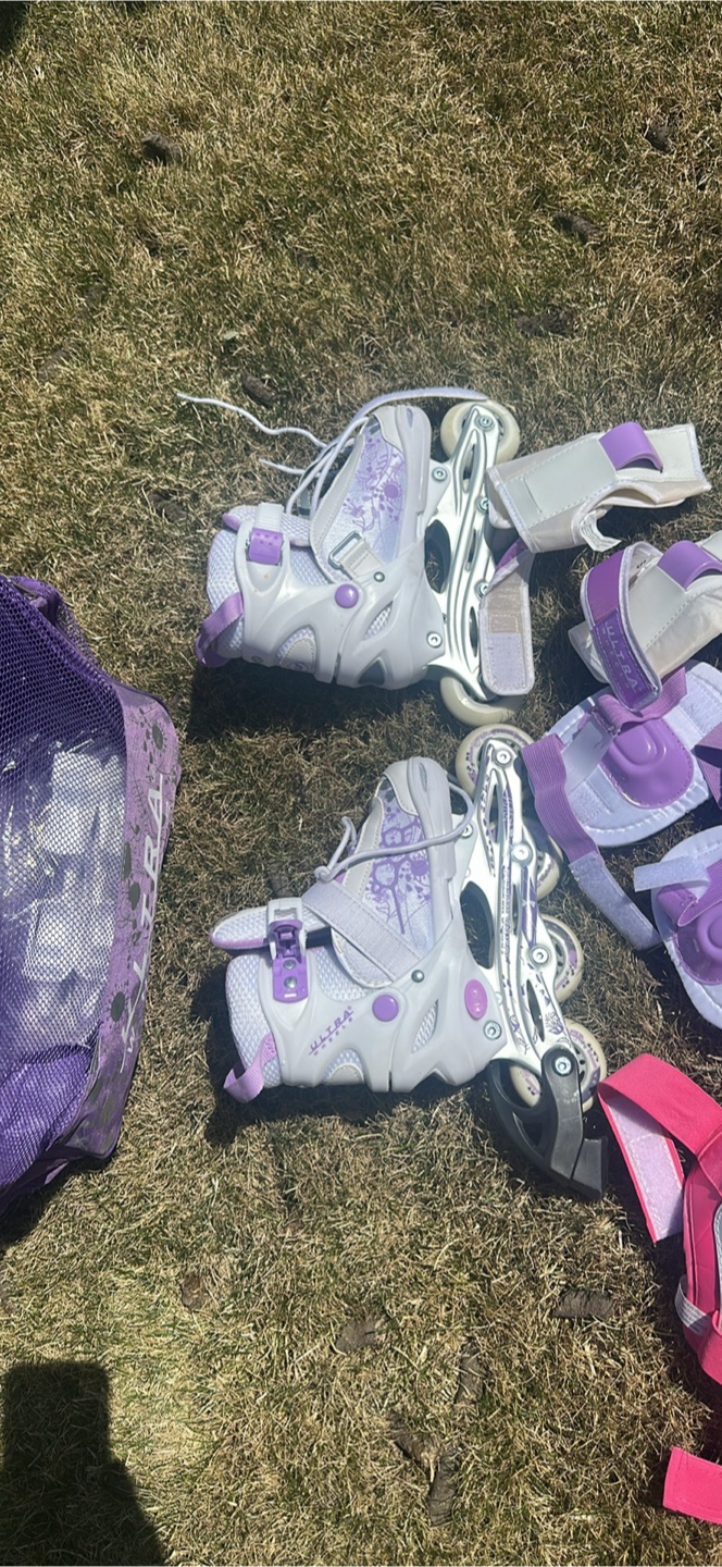 Girls' Inline Skates Size 1-4 with Protective Gear - photo 2
