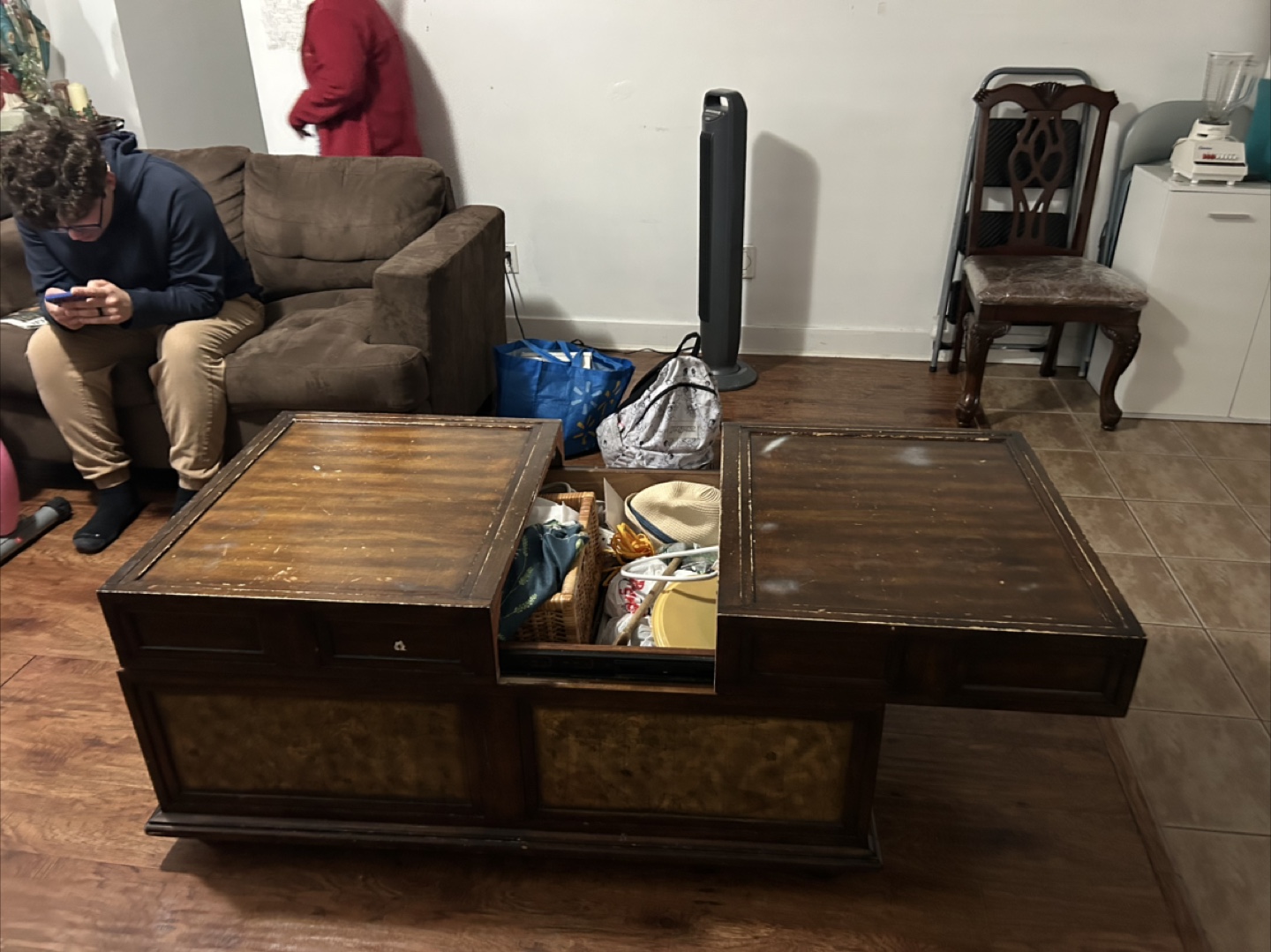 Large Wooden Sliding Coffee Table with Storage - photo 3
