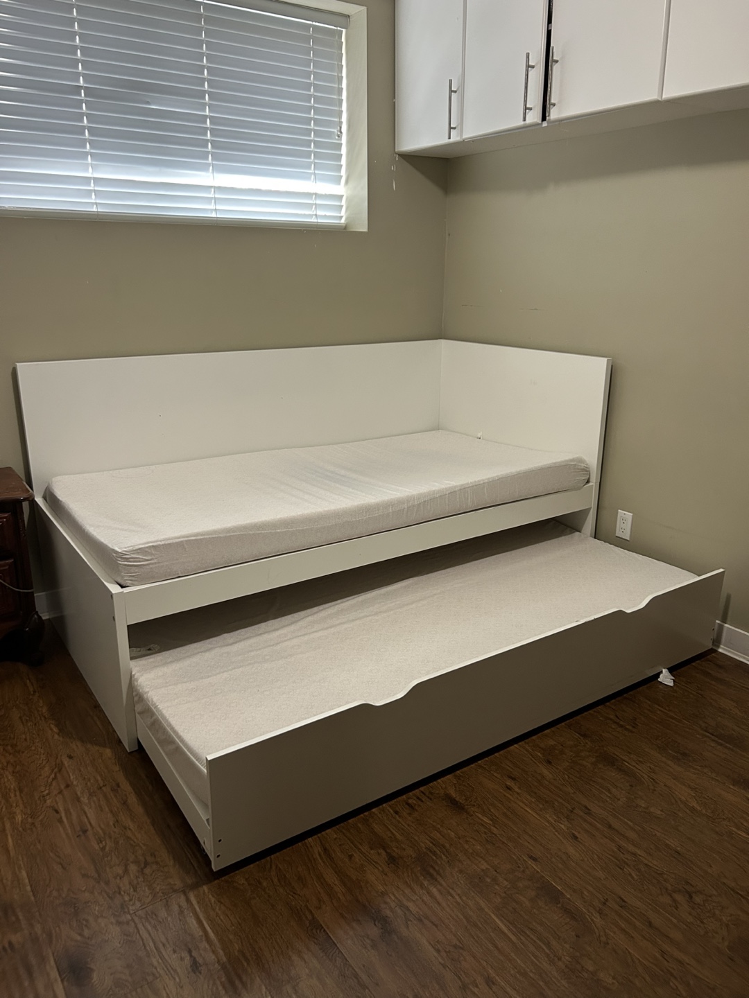 Day Bed with Trundle