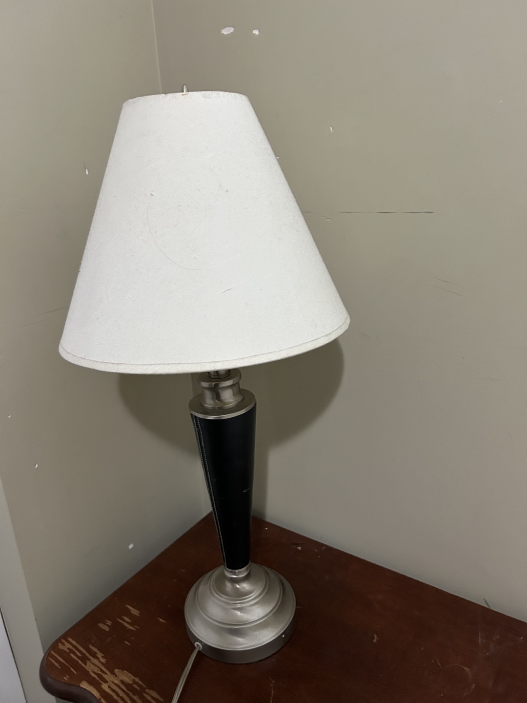 Elegant Table Lamp with off-white shade - photo 2