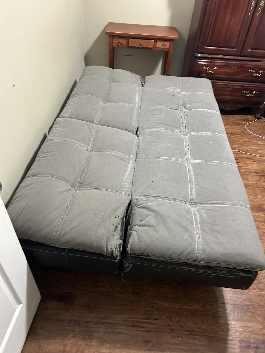 Grey Futon Couch #freecycle - photo 3