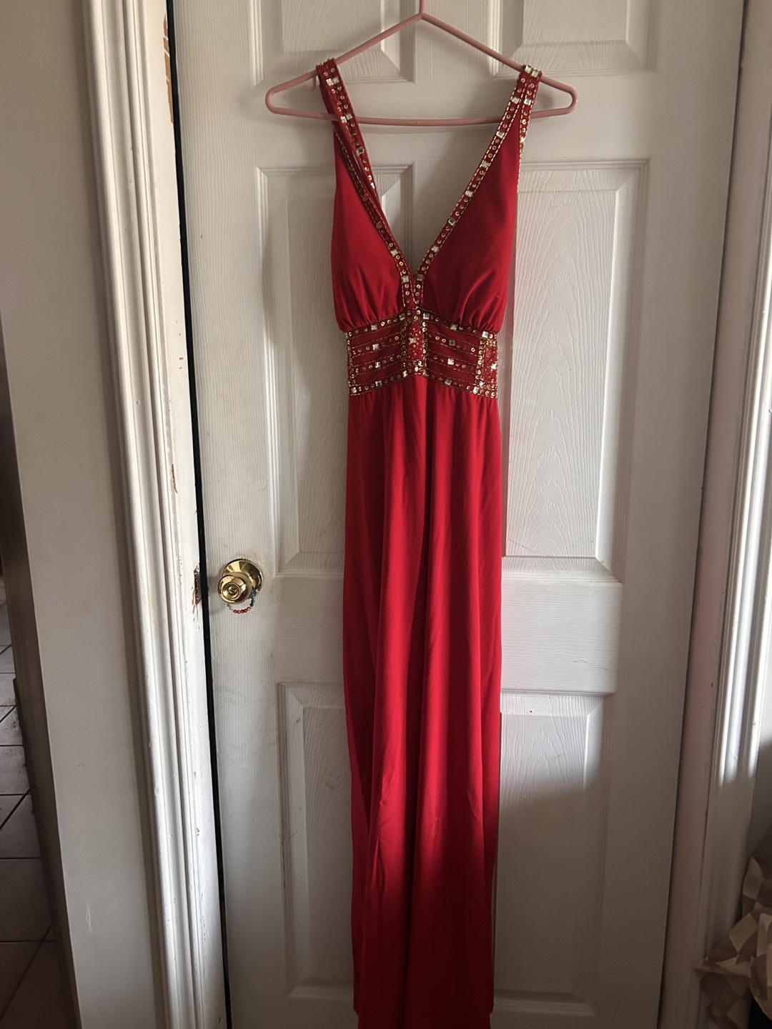 Stunning Red Sequin Evening Gown - photo 2