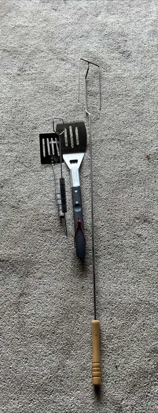 BBQ Tool Set - Spatula, tong and Sausage Roasting Stick - photo 2