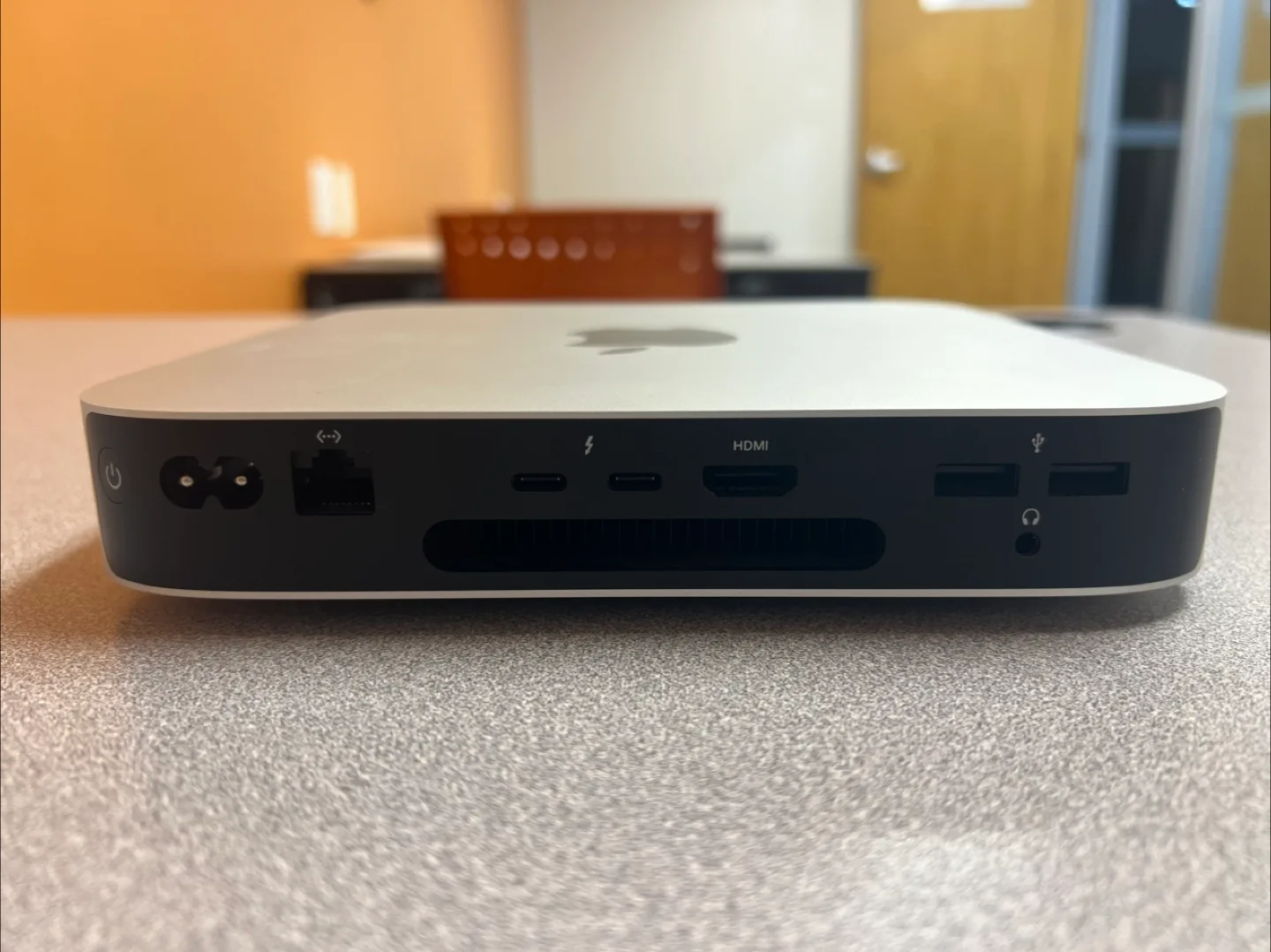 Apple Mac mini M2 - Space Grey 2023 image indicator(5)