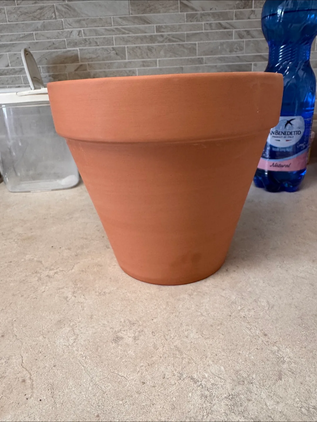Terracotta Plant Pot thumbnail