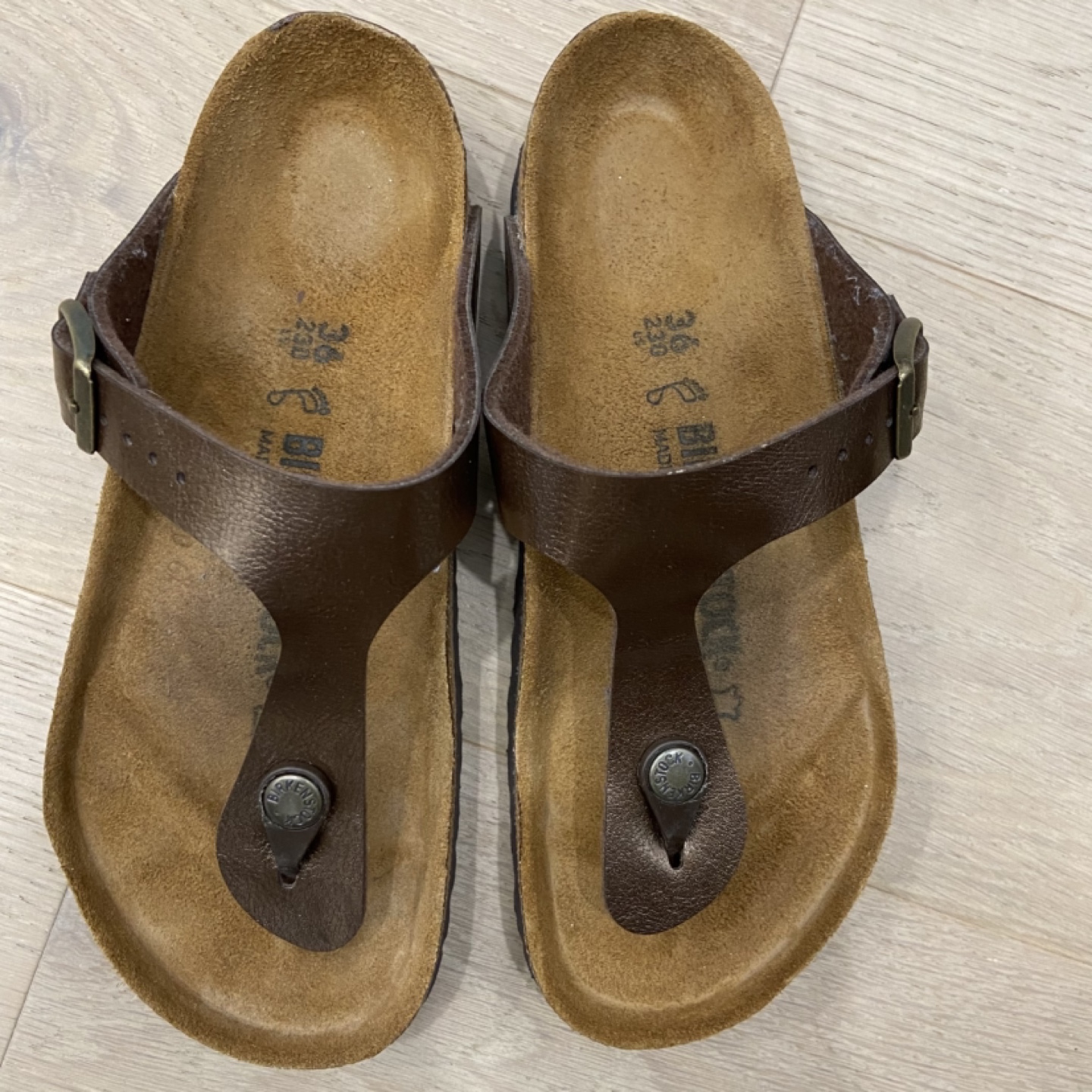 Size 5/36 women’s Birkenstock Gizeh sandals - photo 3
