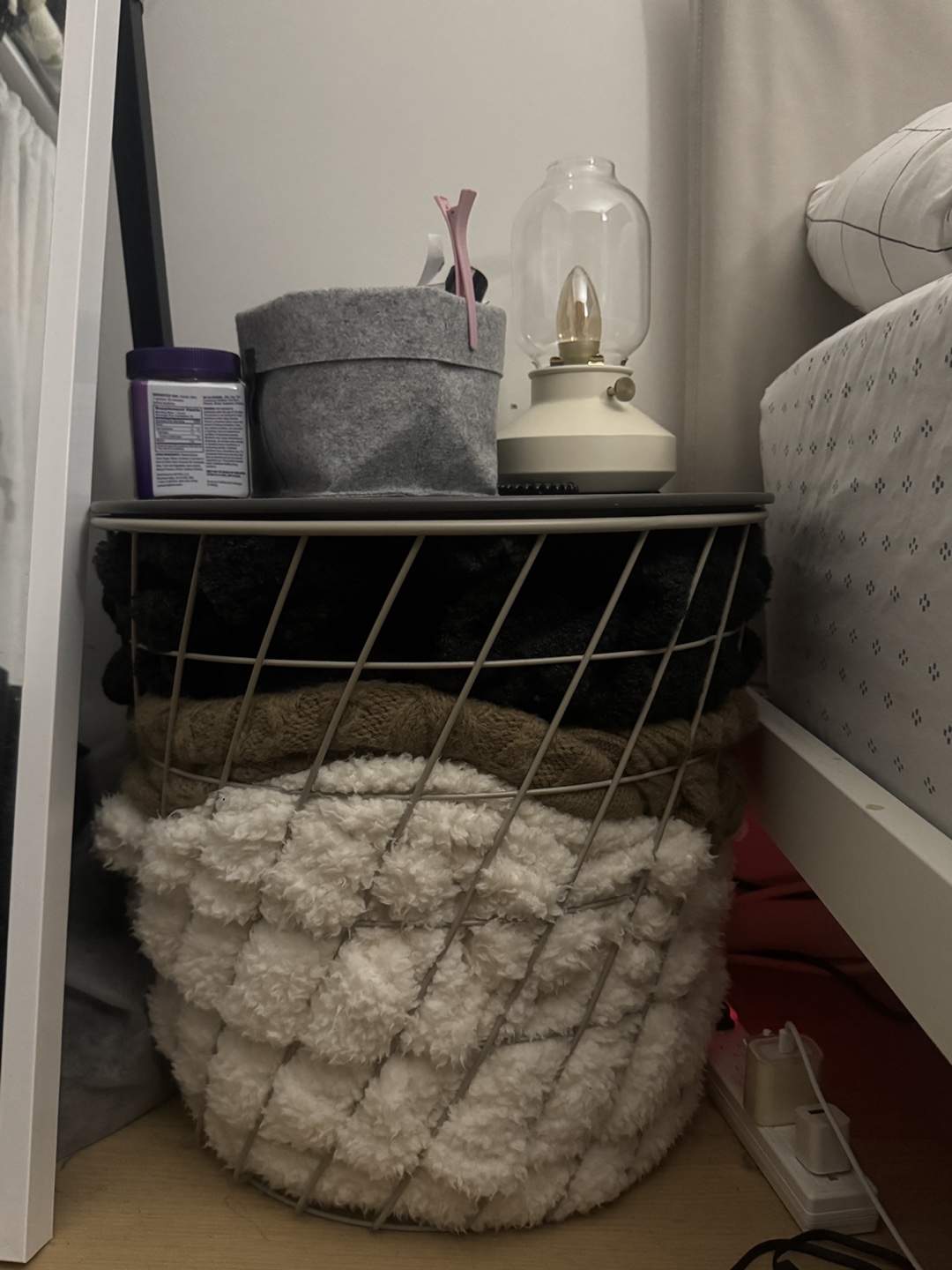 IKEA KVISTBRO storage table - photo 2