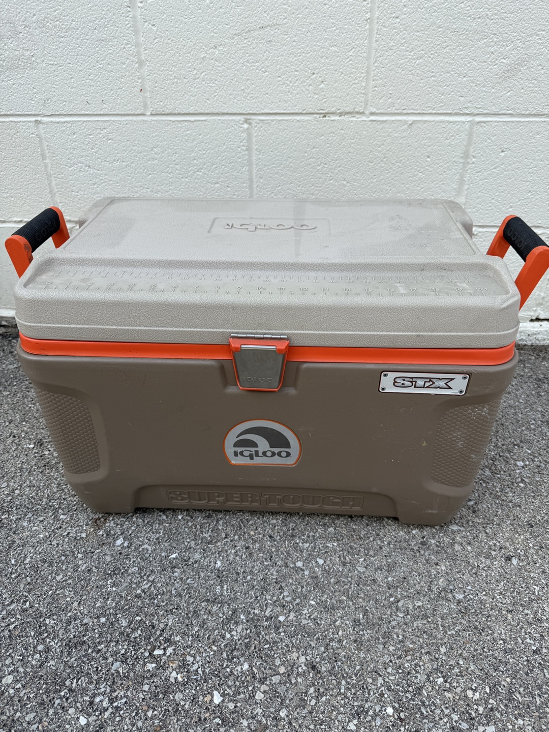 Igloo Supertough 50 Qt. Cooler - photo 2