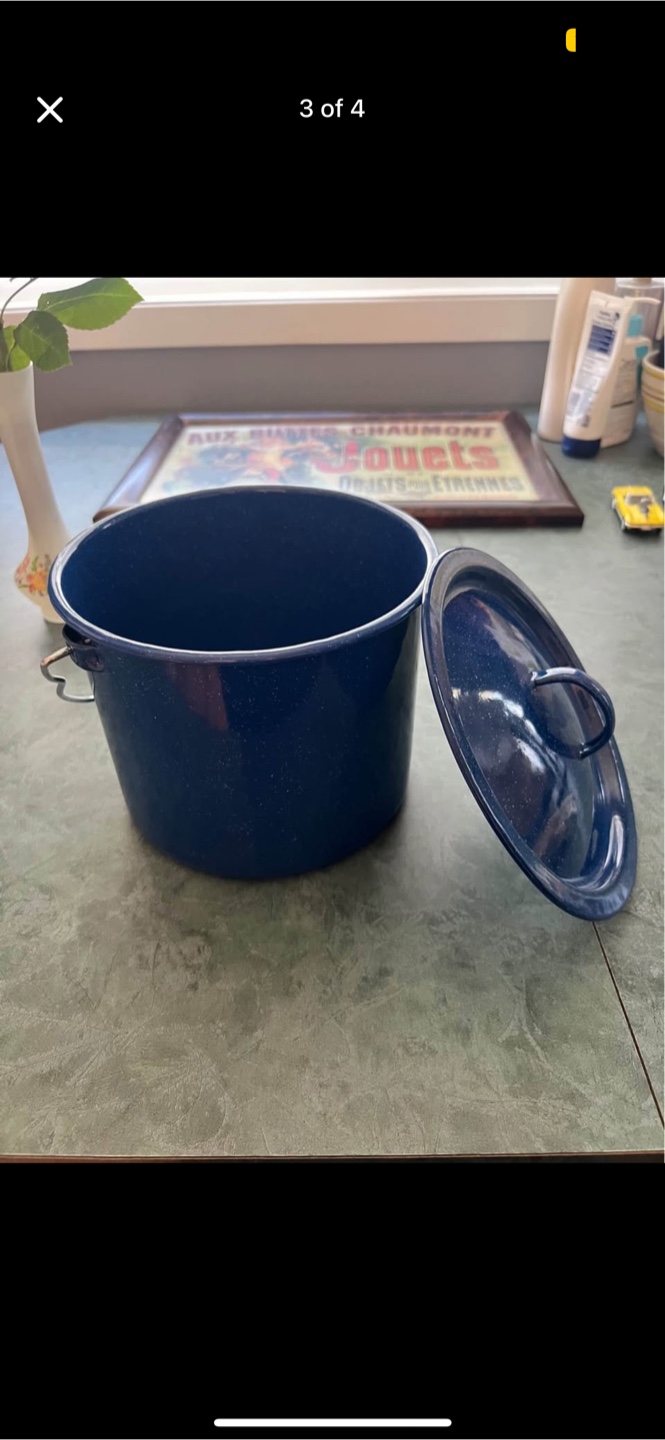 Vintage Enamelware Pot with Lid - photo 3