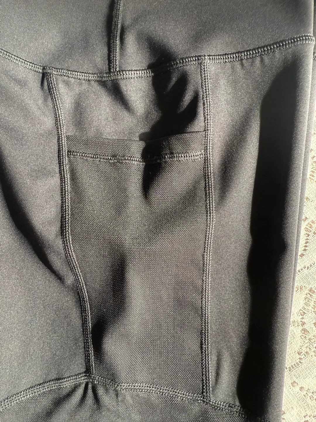 Aerie High-Waisted Women’s Shorts (Medium) image indicator(4)