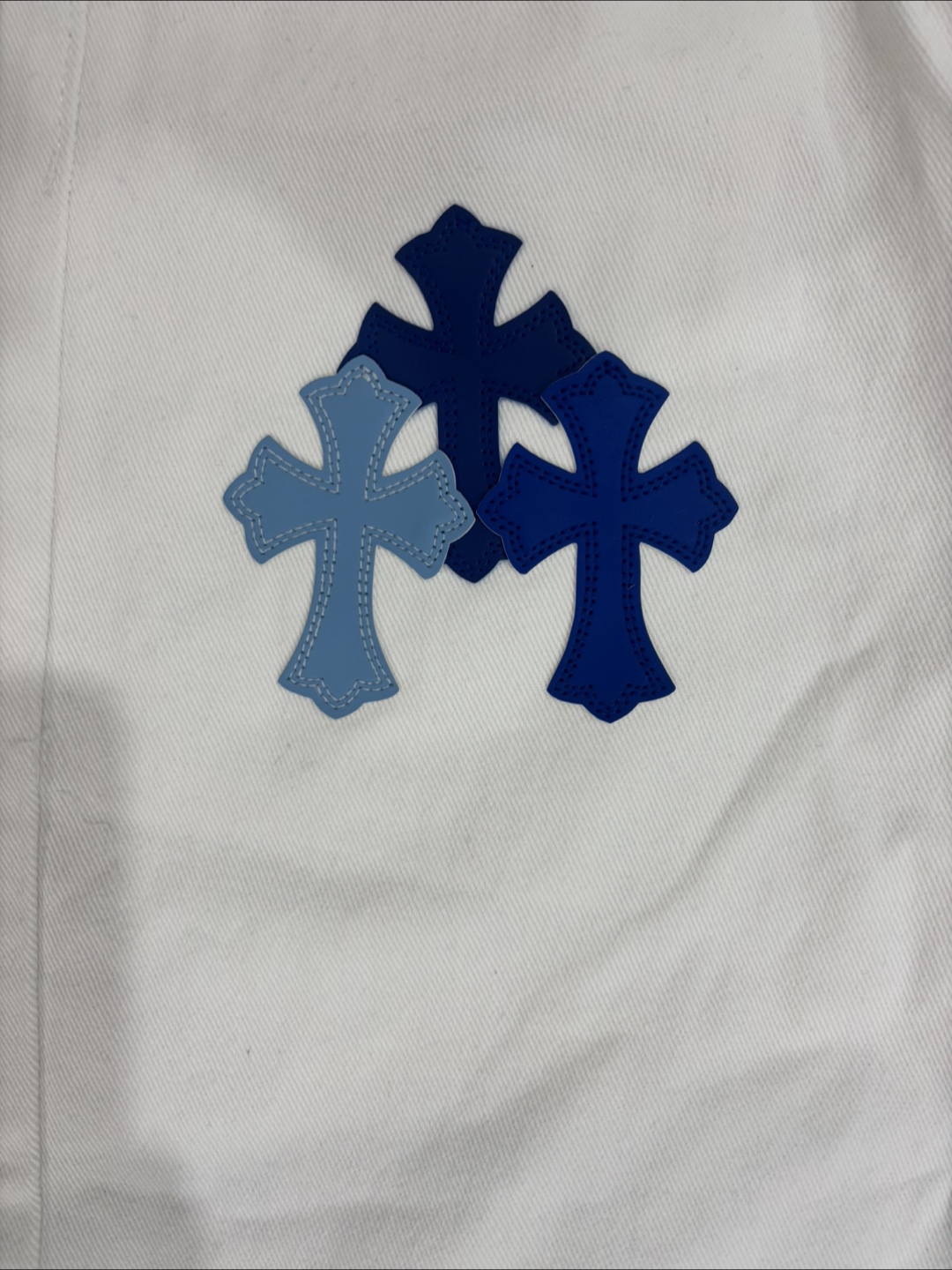 Chrome Hearts White Denim Jeans with Blue Cross Patches - photo 2