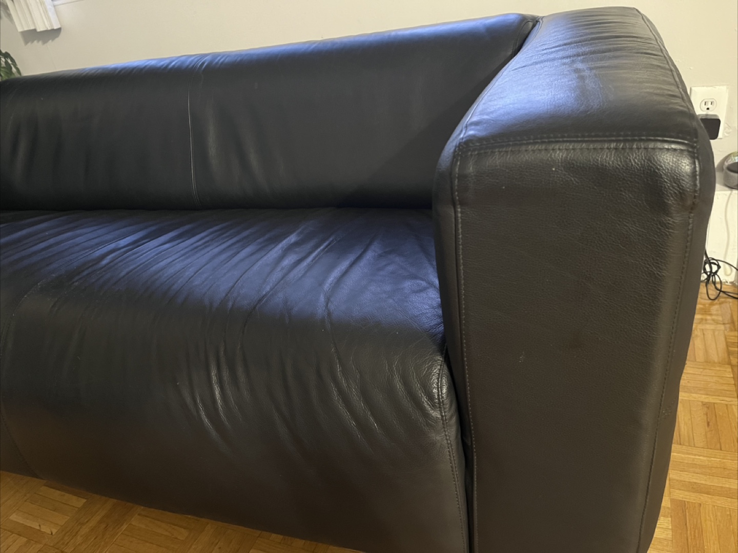 IKEA KLIPPAN Loveseat - Bomstad Black Leather - photo 3