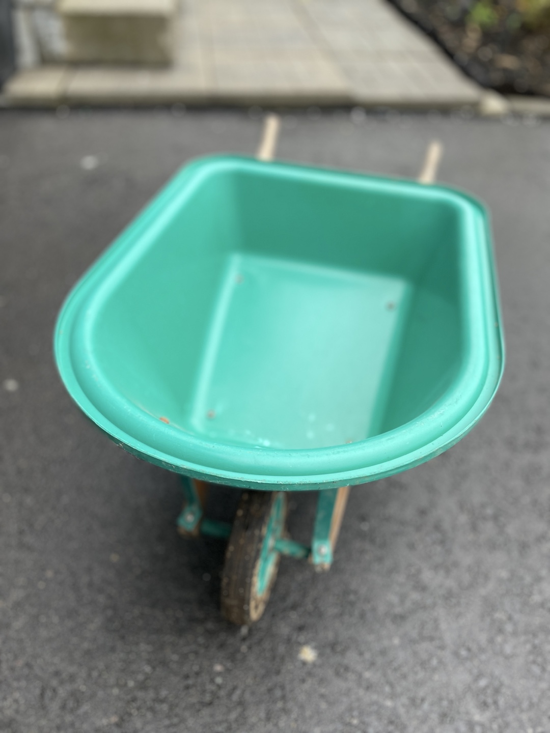 Power Fist Junior Poly Wheelbarrow - photo 3