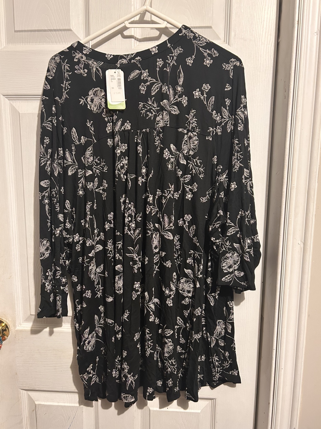 Women's Black and White Floral Blouse, Size 1X - photo 2