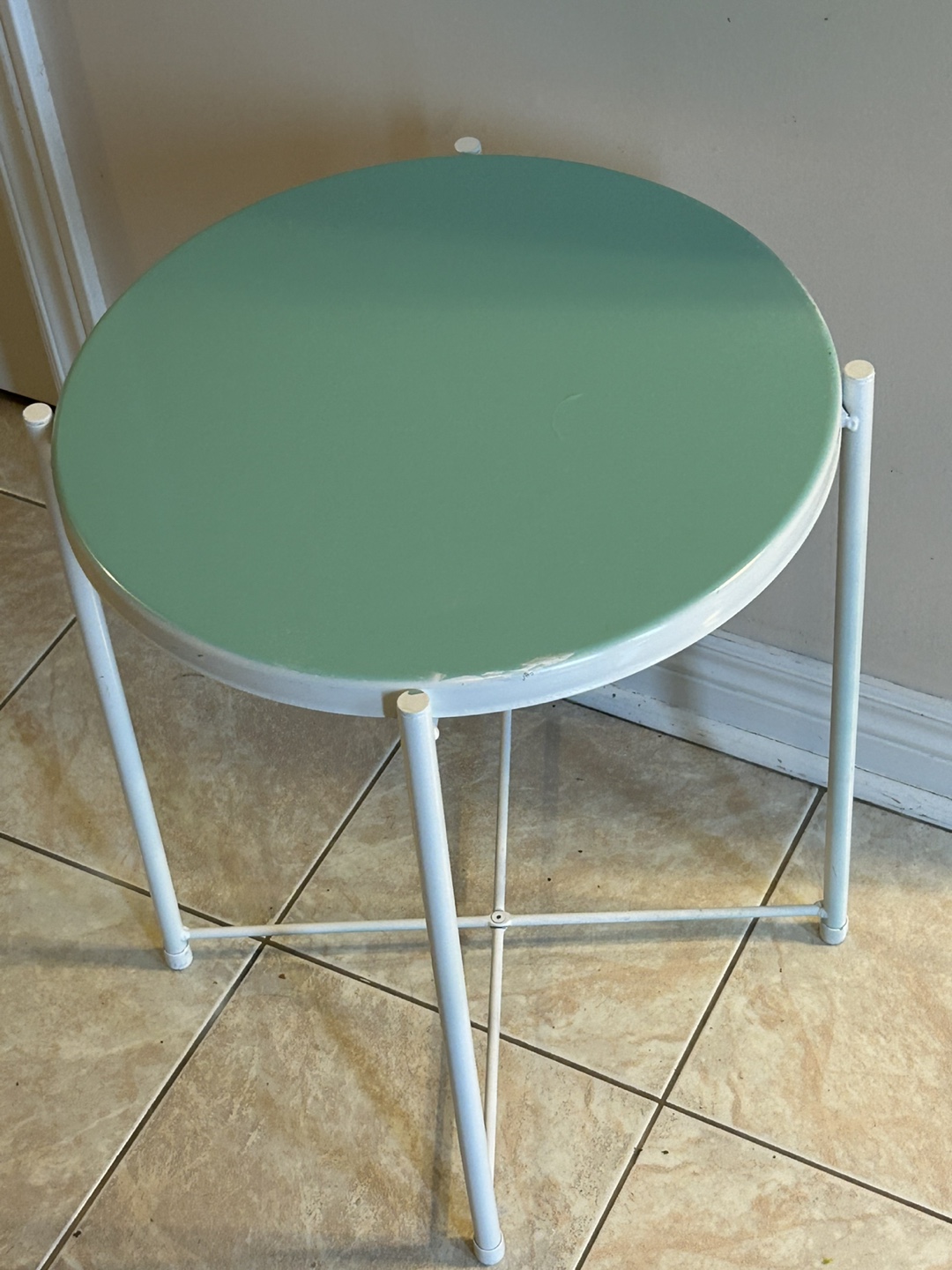 Small Round Side Table - White Metal Frame - photo 2