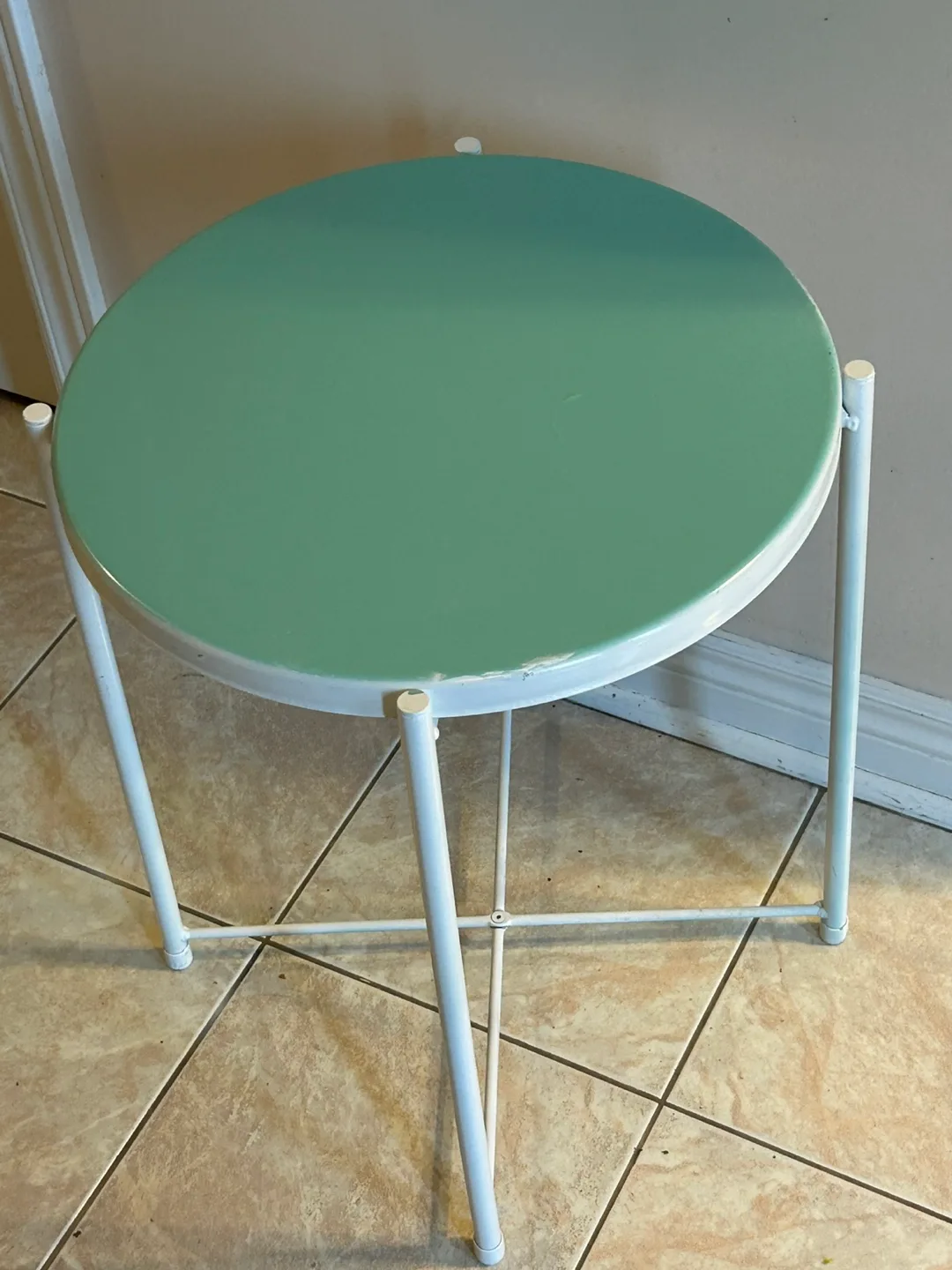 Small Round Side Table - White Metal Frame image indicator(2)