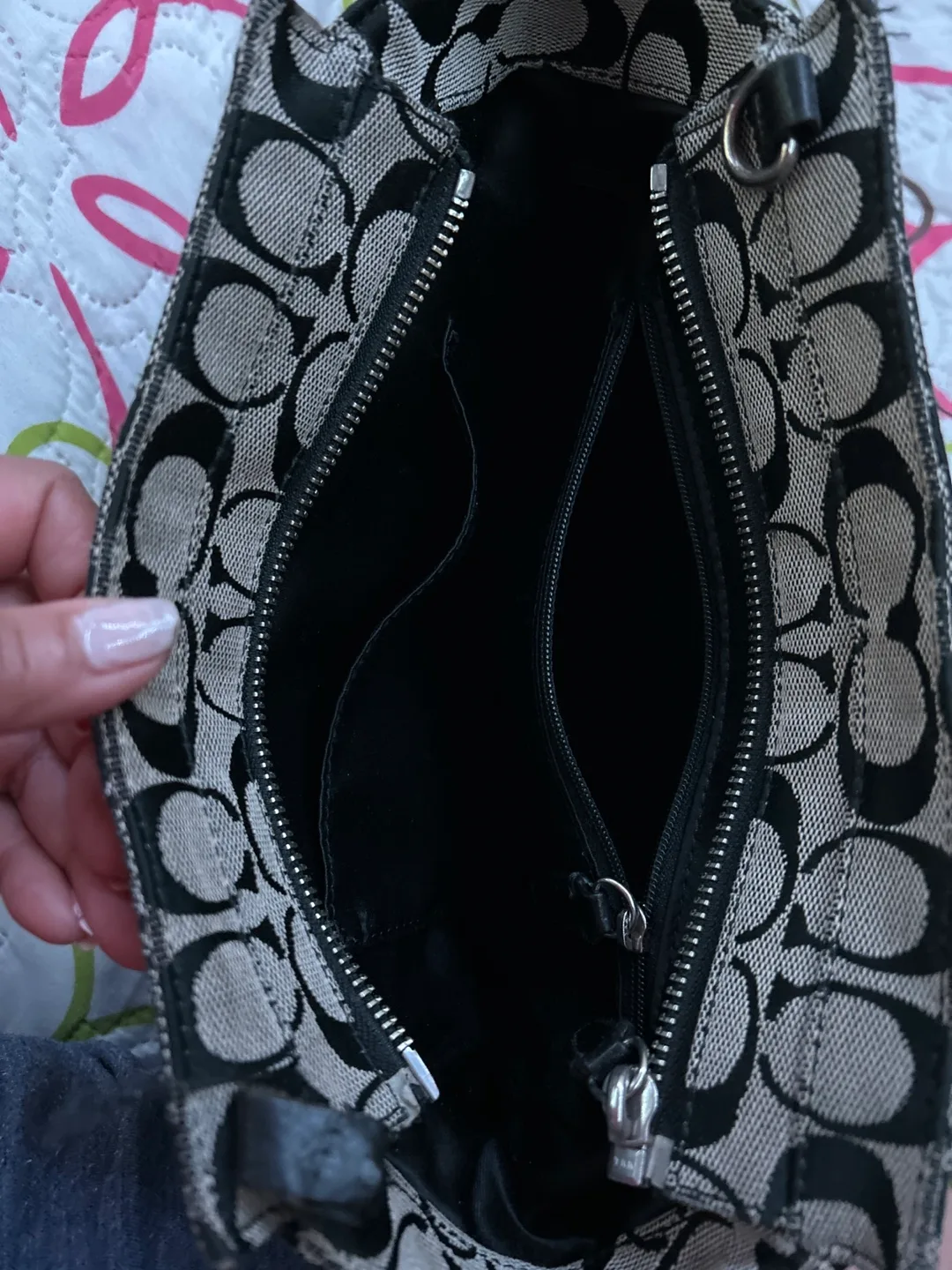 Coach Signature C Black and Grey Handbag image indicator(3)