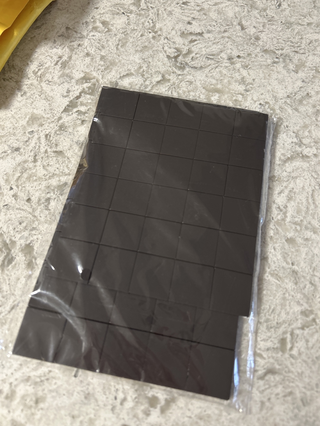 25 Self-adhesive Magnetic Squares