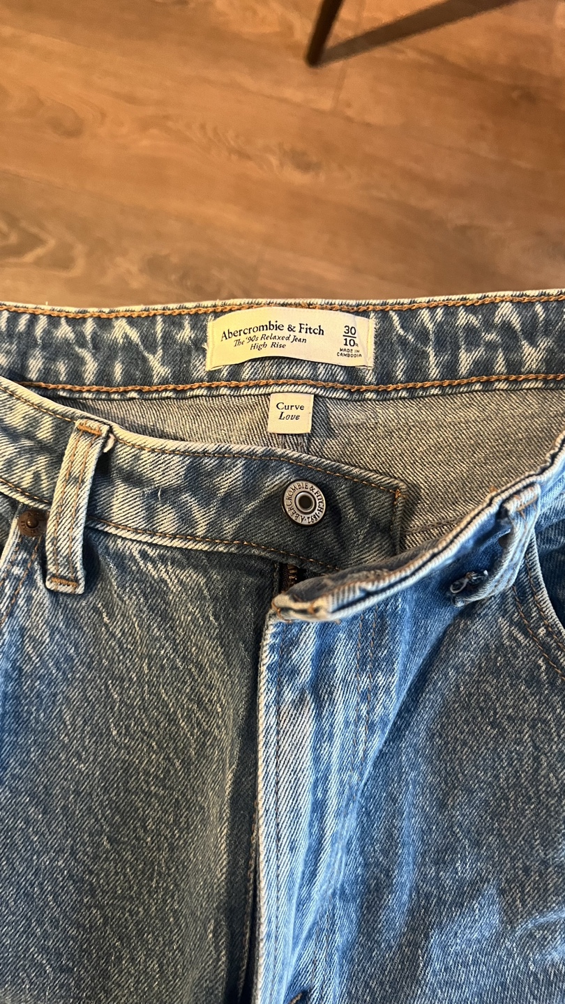 Abercrombie Curve Love High Rise 90s Relaxed Jeans - photo 2
