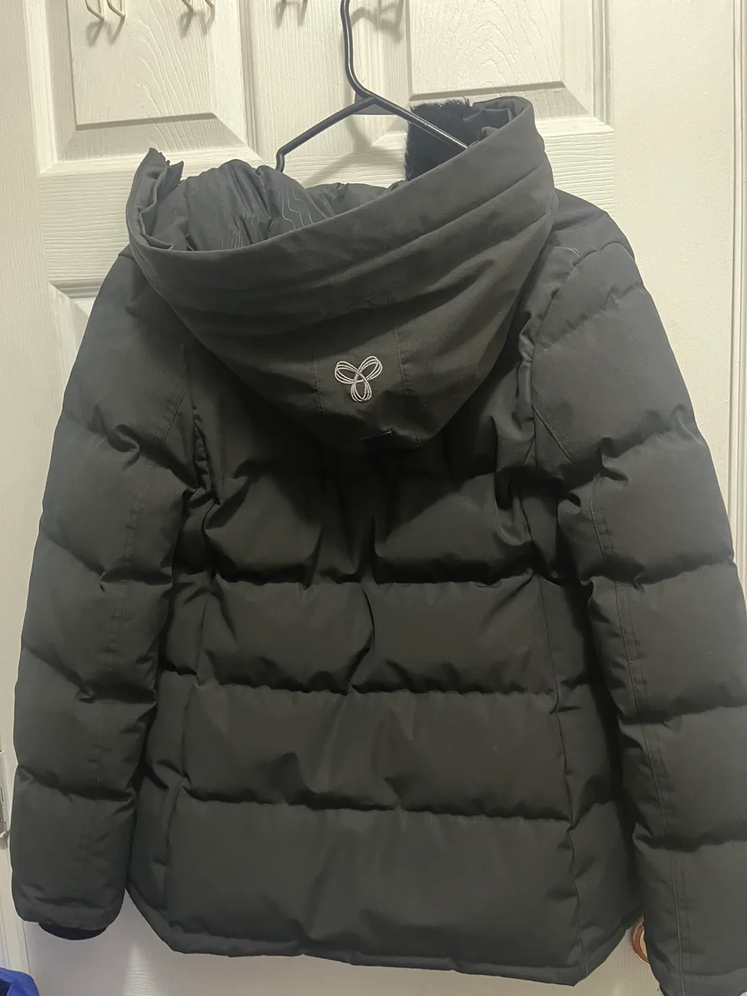 Tna The Powder Parka - Size Small - Black image indicator(2)