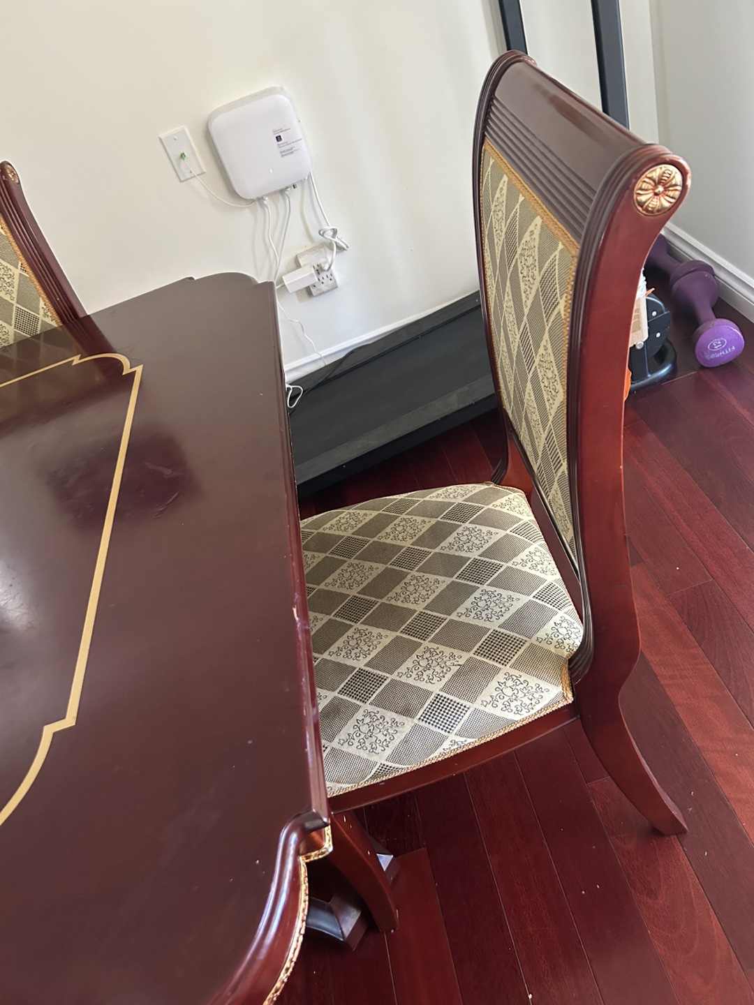 Elegant Cherry Wood Dining Table Set - photo 3