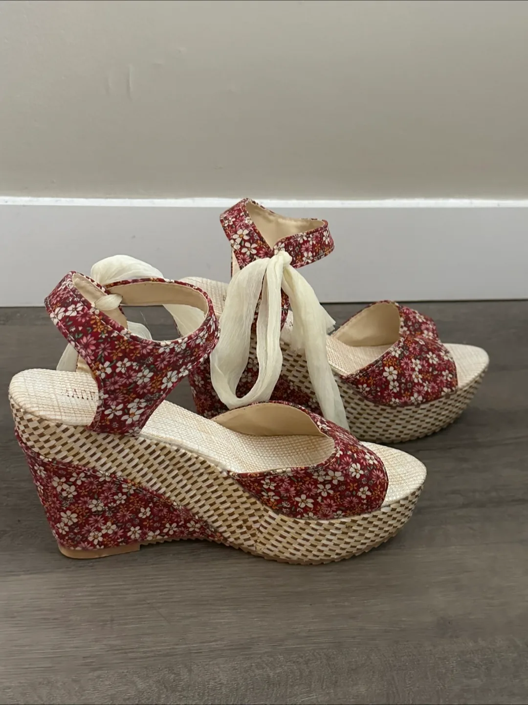 New Floral Sandals shoes thumbnail