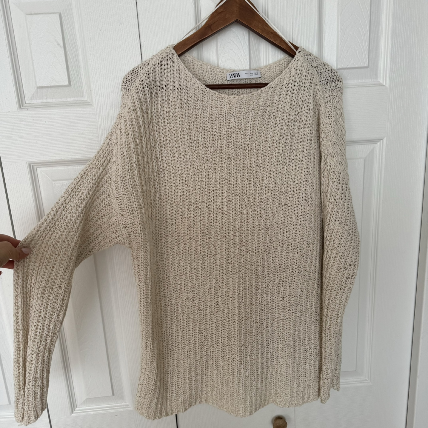 Cream-coloured Zara Knit Sweater - Size Large