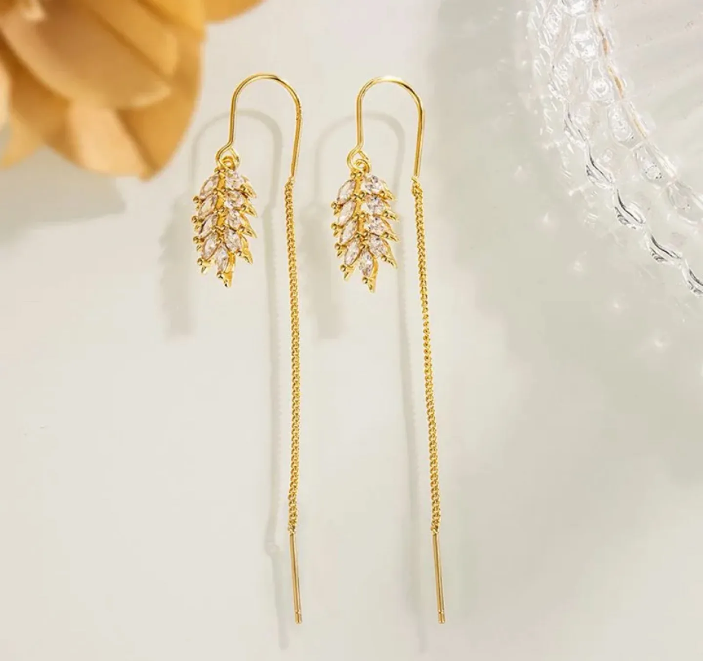 Brand new 3 pairs Star and Swirl Earrings Bundle image indicator(7)