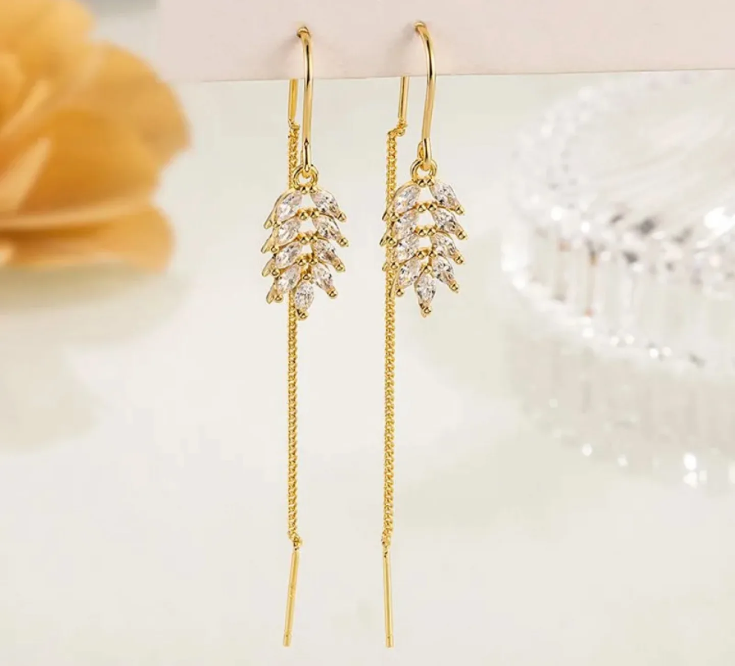 Brand new 3 pairs Star and Swirl Earrings Bundle image indicator(8)