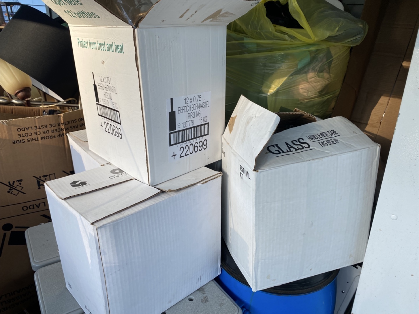12 Empty Glass Wine Bottles with Caps. Each box $12 - photo 2