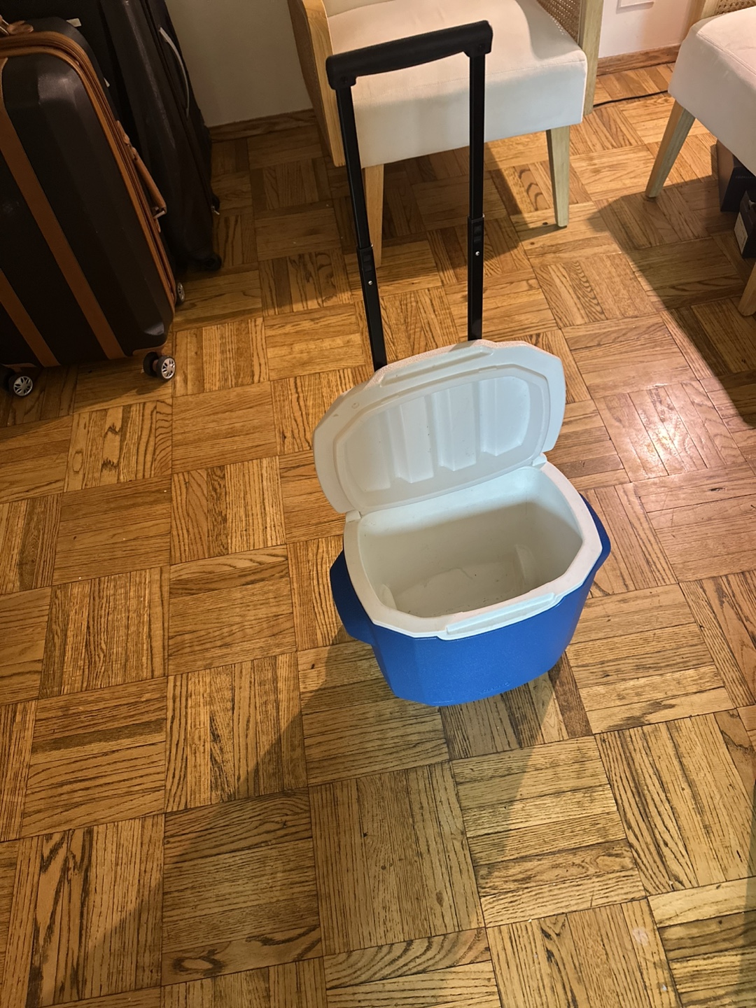 Coleman Rolling Cooler - photo 3