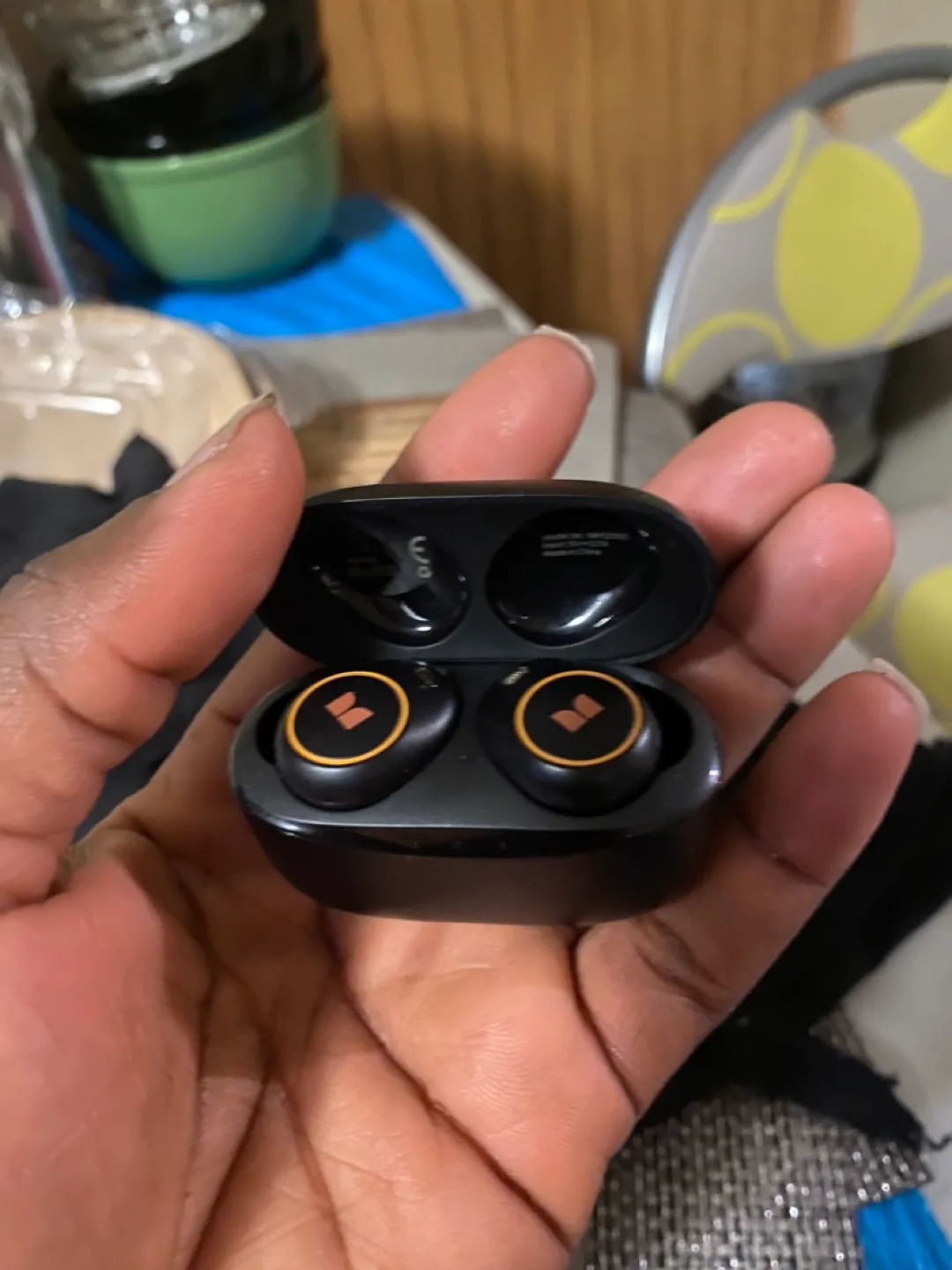 Monster Achieve 300 AirLinks Wireless Earbuds thumbnail