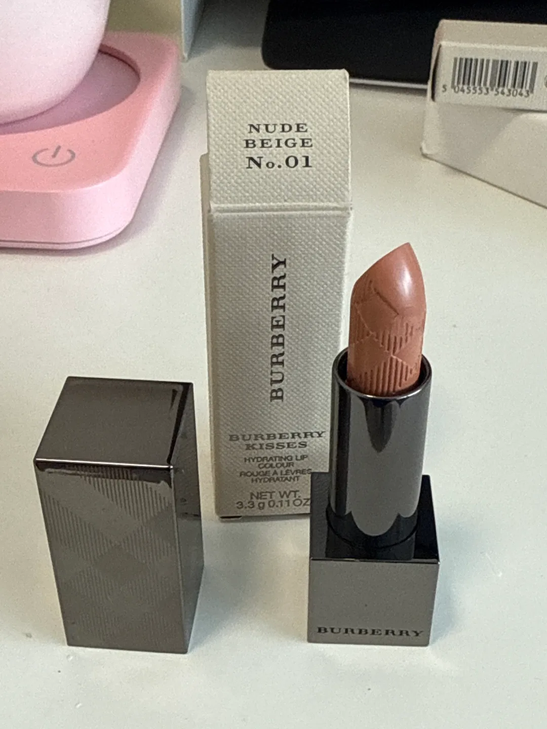 Burberry Kisses Hydrating Lip Colour - Nude Beige No. 01 thumbnail