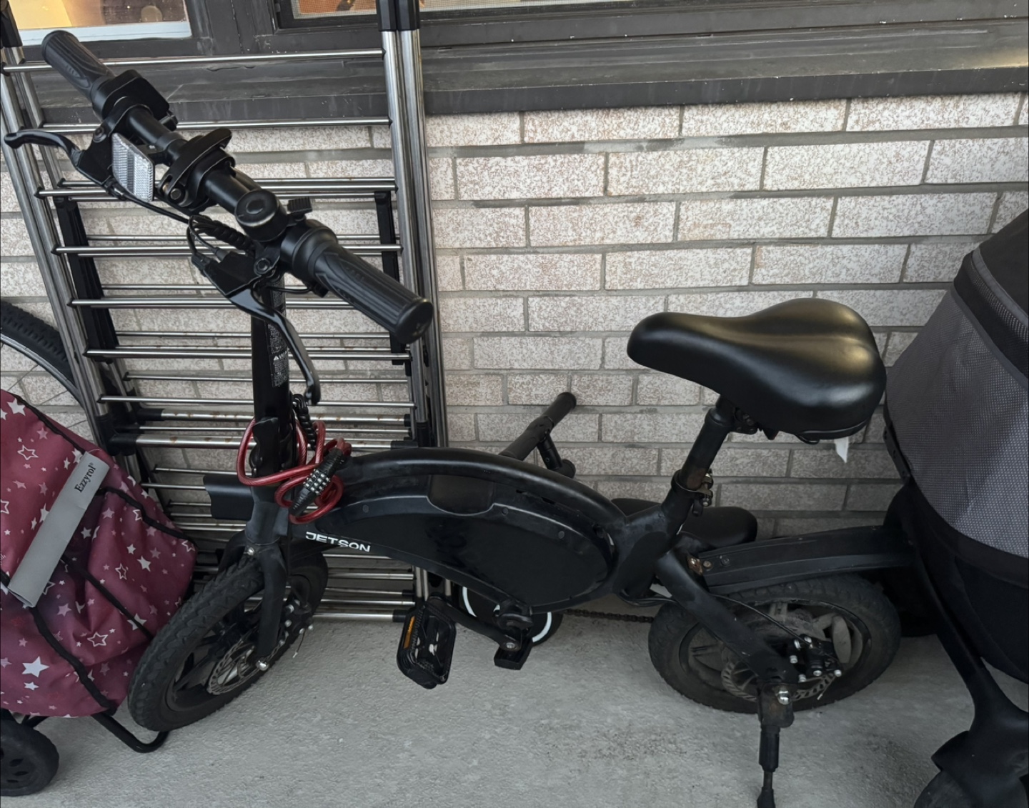 Jetson Electric Kids Bike