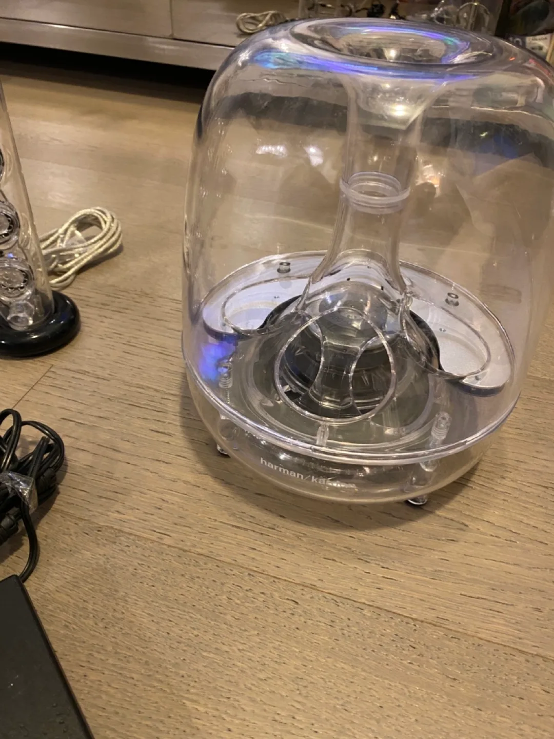 Harman Kardon Soundsticks III 2.1 Speaker System - Clear image indicator(2)
