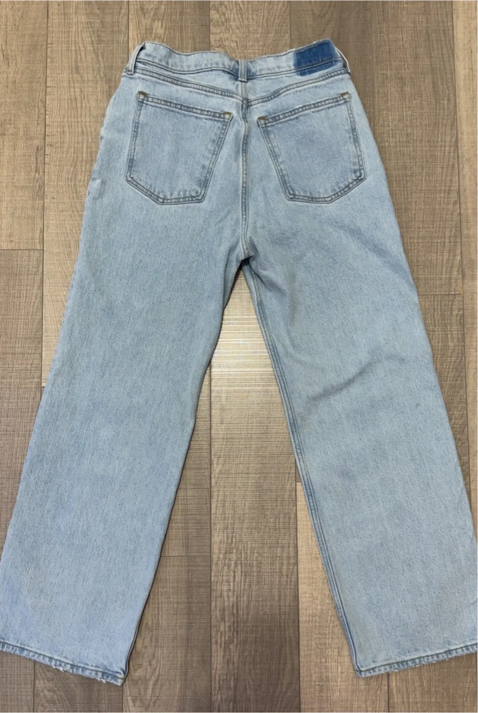 Abercrombie & Fitch 90s Relaxed Jeans - Size 30 Short image indicator(2)