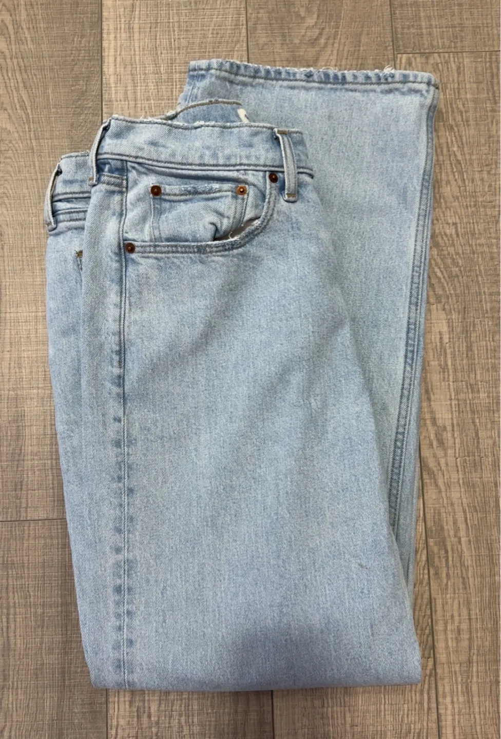 Abercrombie & Fitch 90s Relaxed Jeans - Size 30 Short image indicator(3)