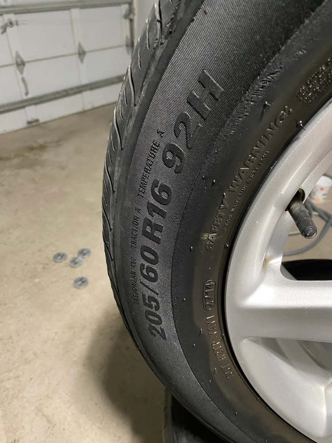 4x Used 16" Silver Alloy Rims with Kumho Solus Tires image indicator(6)